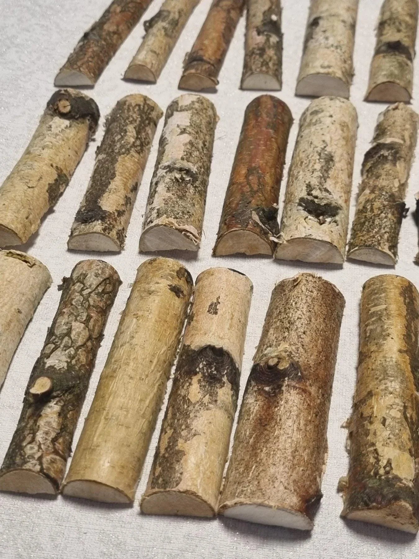 Natural Silver Birch Wood Logs Half Round Branches for Crafts, 4" Birch Sticks with Bark, Rustic Wedding Decor, DIY Wood Supplies