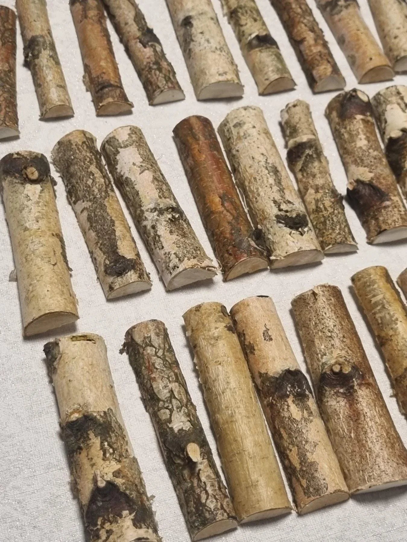 Natural Silver Birch Wood Logs Half Round Branches for Crafts, 4" Birch Sticks with Bark, Rustic Wedding Decor, DIY Wood Supplies