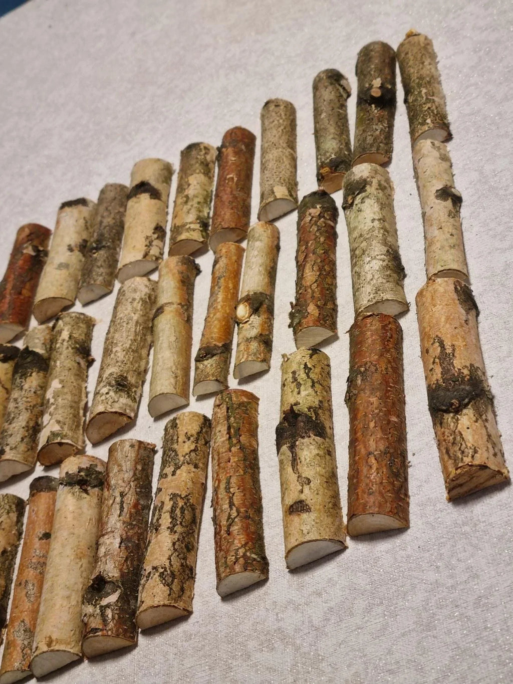 30 pcs Birch Wood Half Logs for Crafts, 4" Natural White Birch Branches, Split Birch Sticks for DIY Home Decor, Rustic Wood Slices for Art