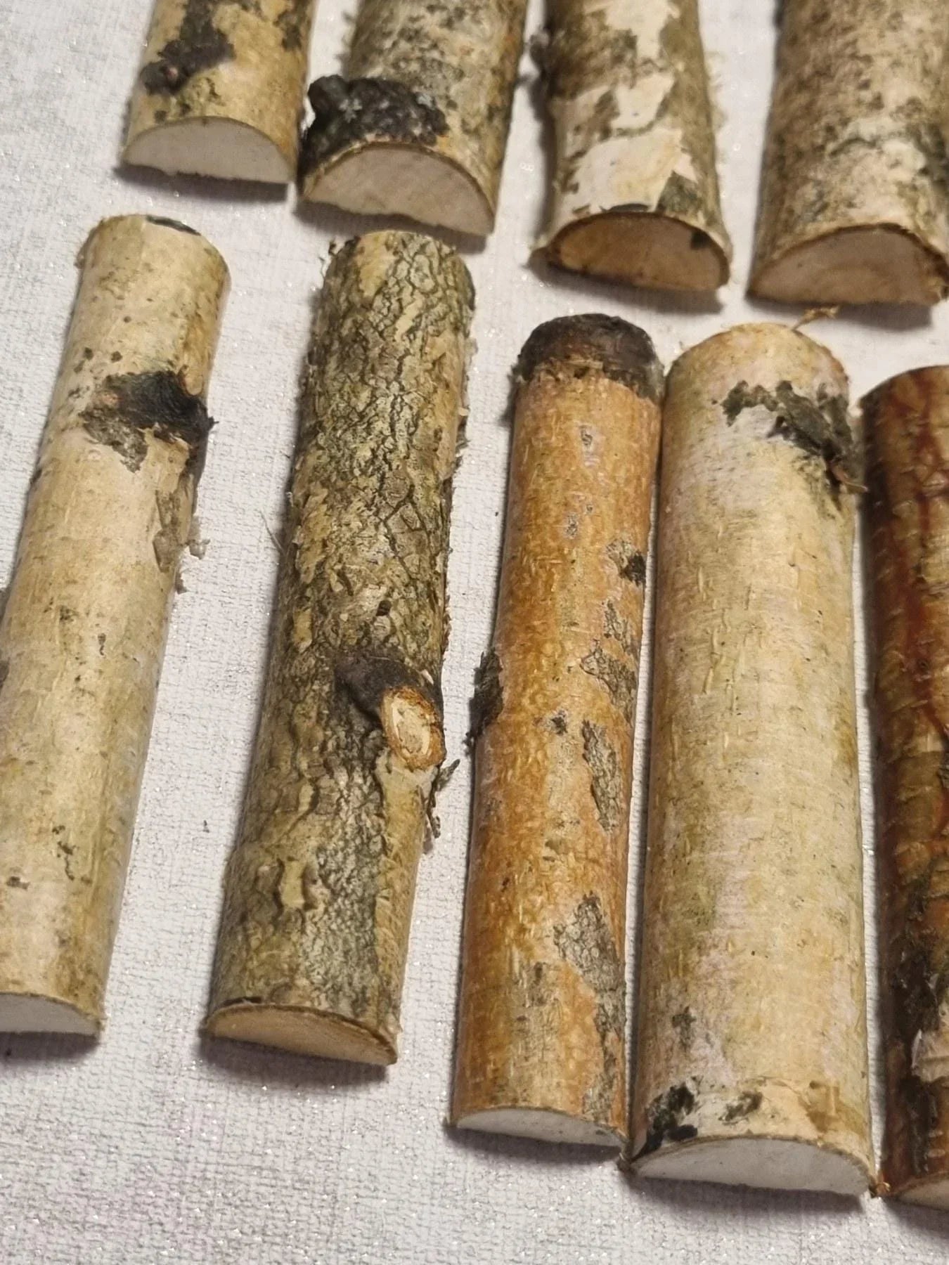 30 pcs Birch Wood Half Logs for Crafts, 4" Natural White Birch Branches, Split Birch Sticks for DIY Home Decor, Rustic Wood Slices for Art